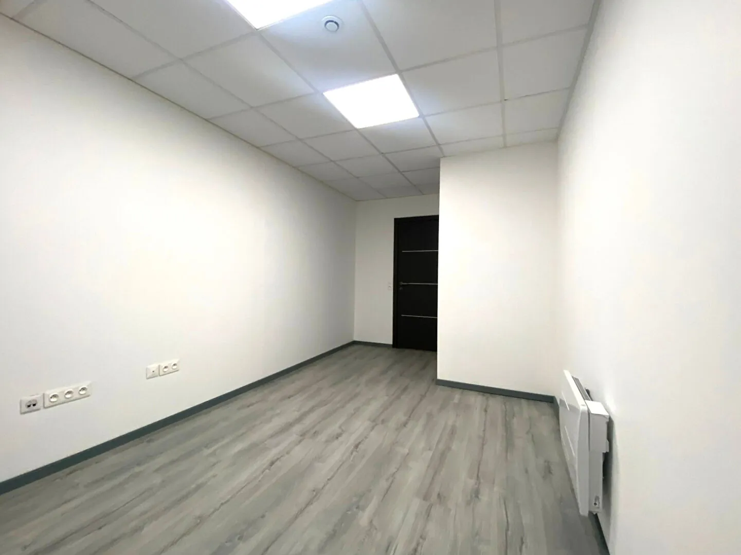 Local d'activité de 175 m² à Pau idéal pour divers projets, emplacement stratégique 