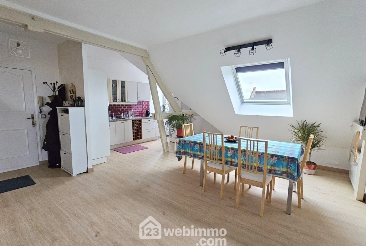 Charmant appartement rénové de 58 m² à Fontainebleau avec parking et cave 