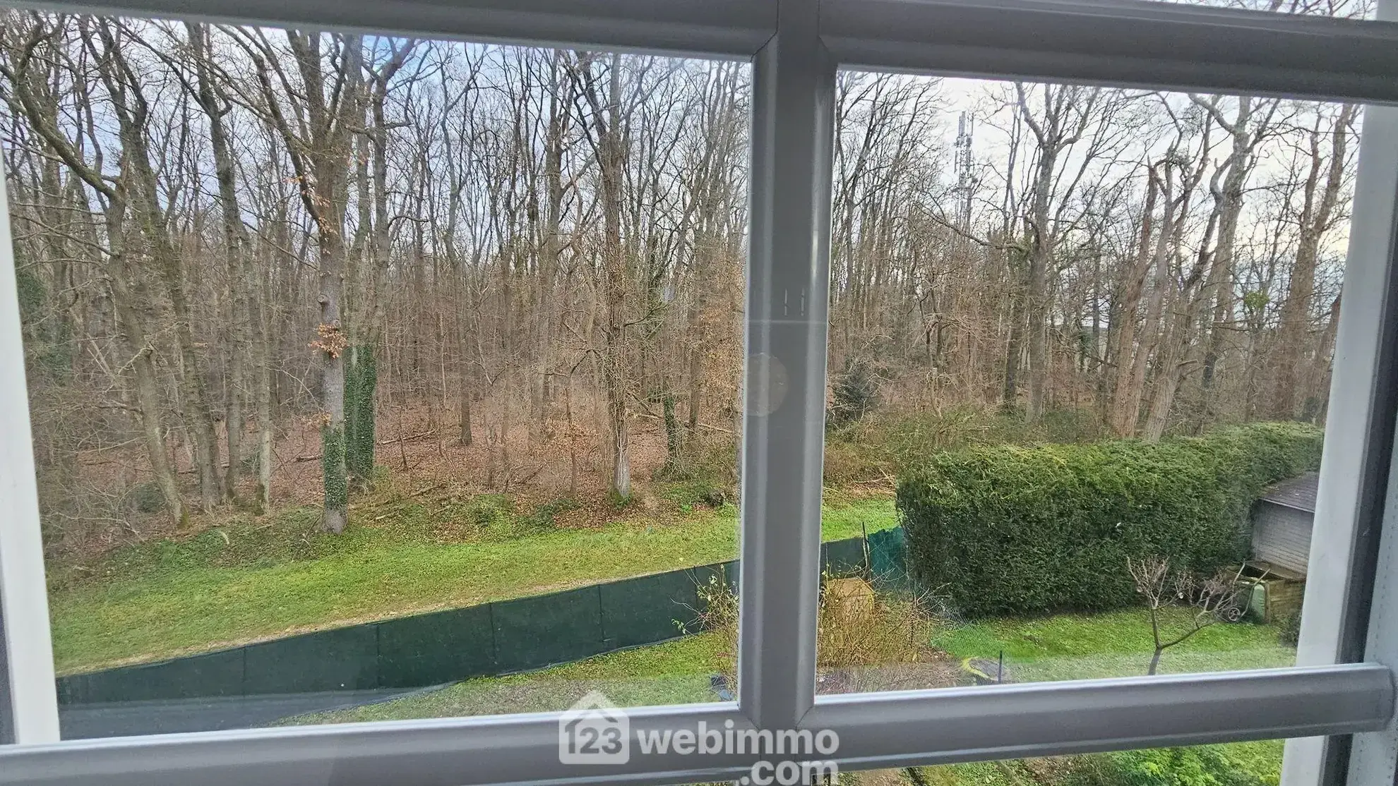 Charmant appartement rénové de 58 m² à Fontainebleau avec parking et cave 
