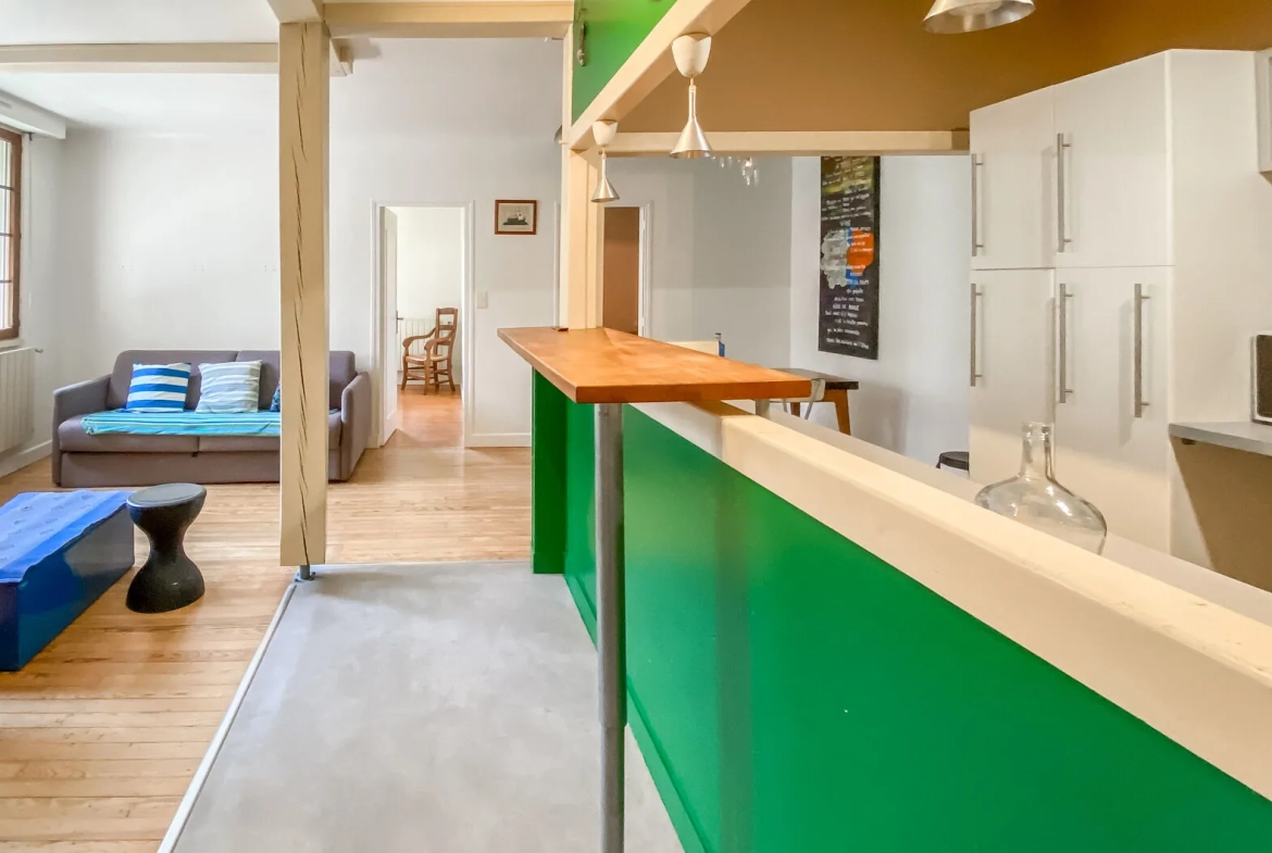 Appartement T3/4 à Bayonne avec cave et parking, proche centre-ville 