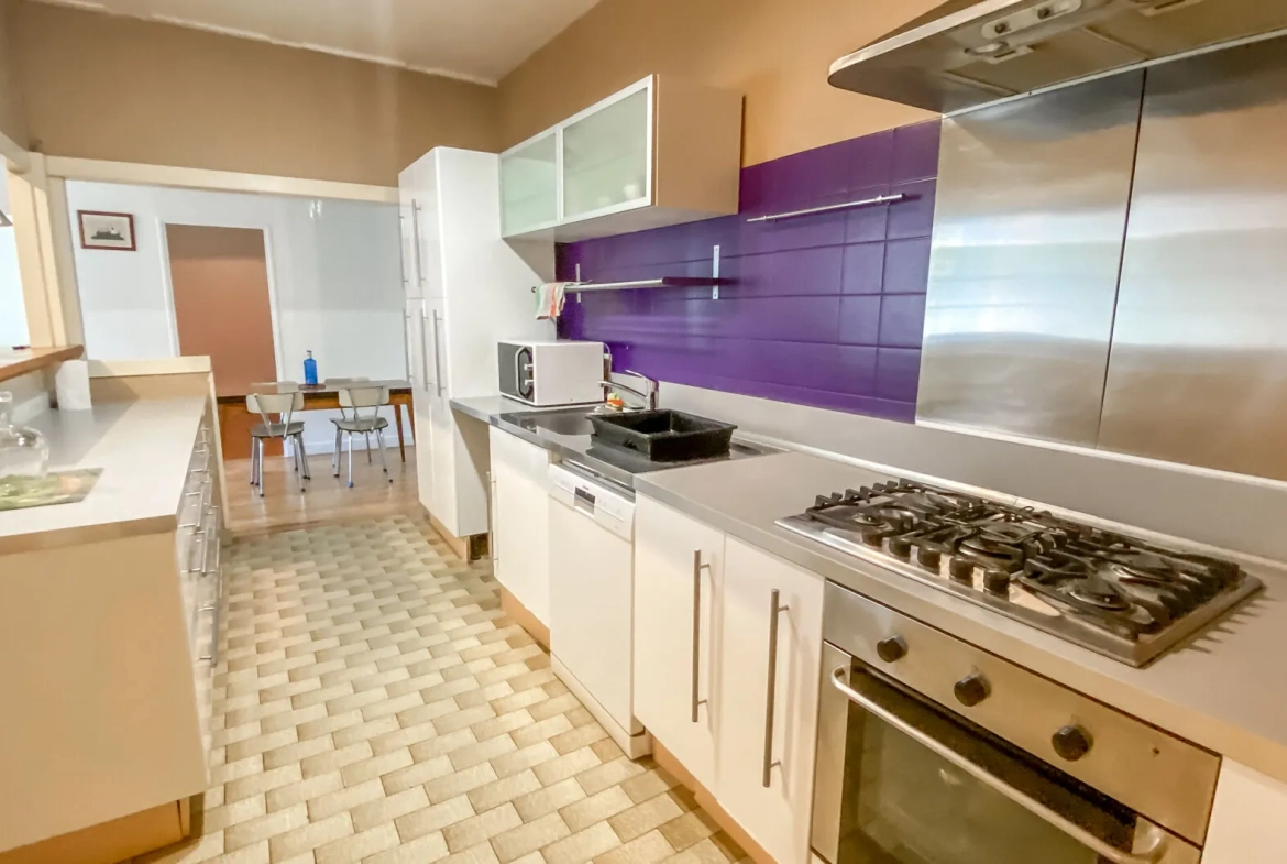 Appartement T3/4 à Bayonne avec cave et parking, proche centre-ville 