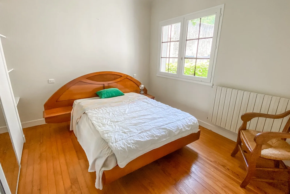 Appartement T3/4 à Bayonne avec cave et parking, proche centre-ville 