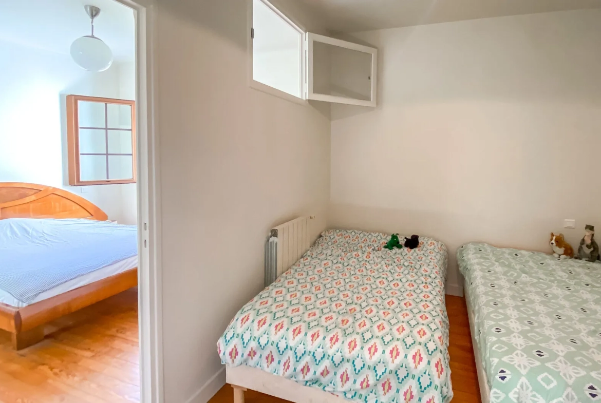 Appartement T3/4 à Bayonne avec cave et parking, proche centre-ville 