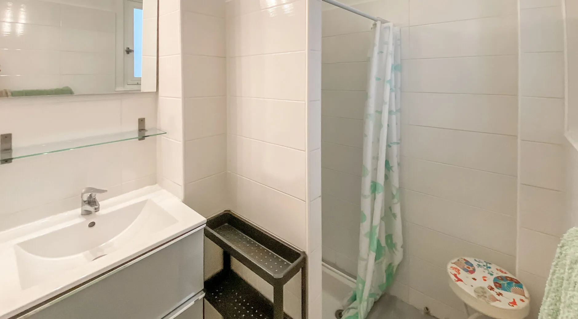 Appartement T3/4 à Bayonne avec cave et parking, proche centre-ville 