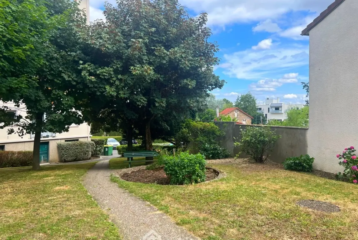 Splendide appartement de 60 m² avec cave au Plessis-Robinson 