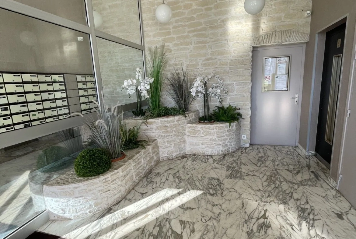 Appartement T3 rénové avec vue sur le Lac d'Allier à Vichy 