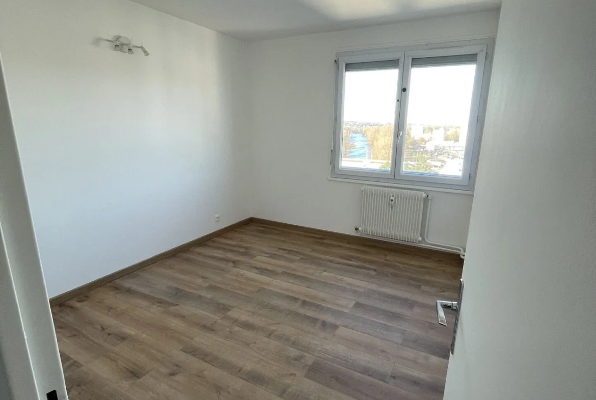 Appartement T3 rénové avec vue sur le Lac d'Allier à Vichy 