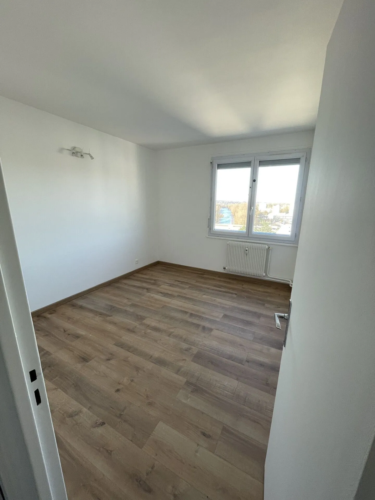 Appartement T3 rénové avec vue sur le Lac d'Allier à Vichy 
