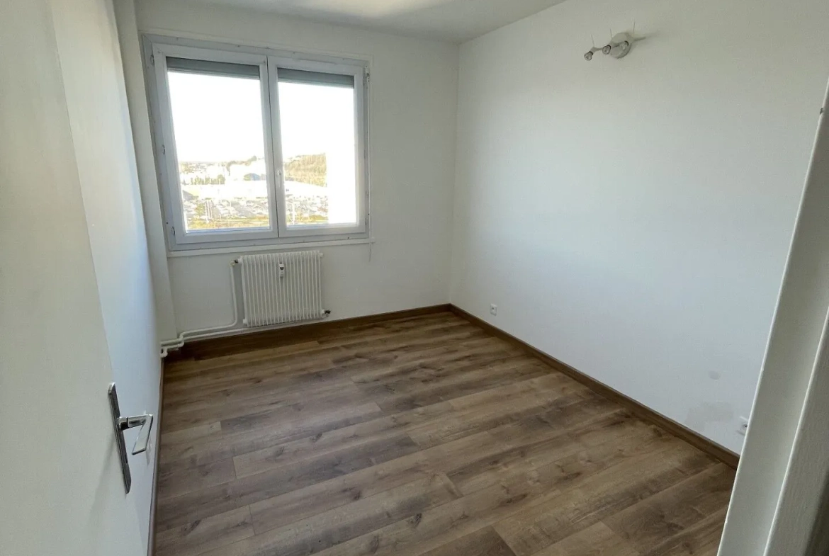 Appartement T3 rénové avec vue sur le Lac d'Allier à Vichy 