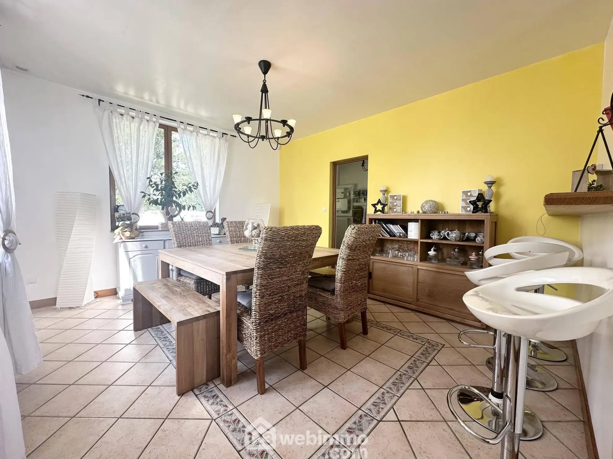 Magnifique maison de 176 m² à Pinon avec garage, cave et terrain clos 