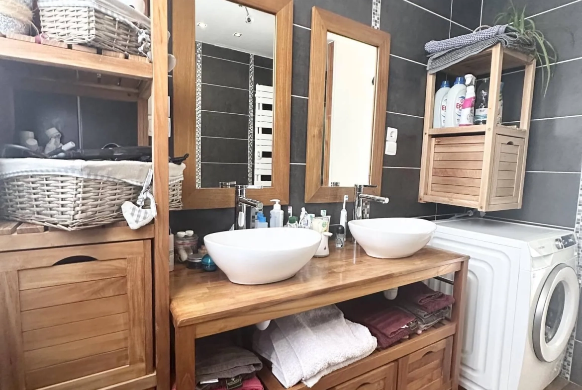 Magnifique maison de 176 m² à Pinon avec garage, cave et terrain clos 