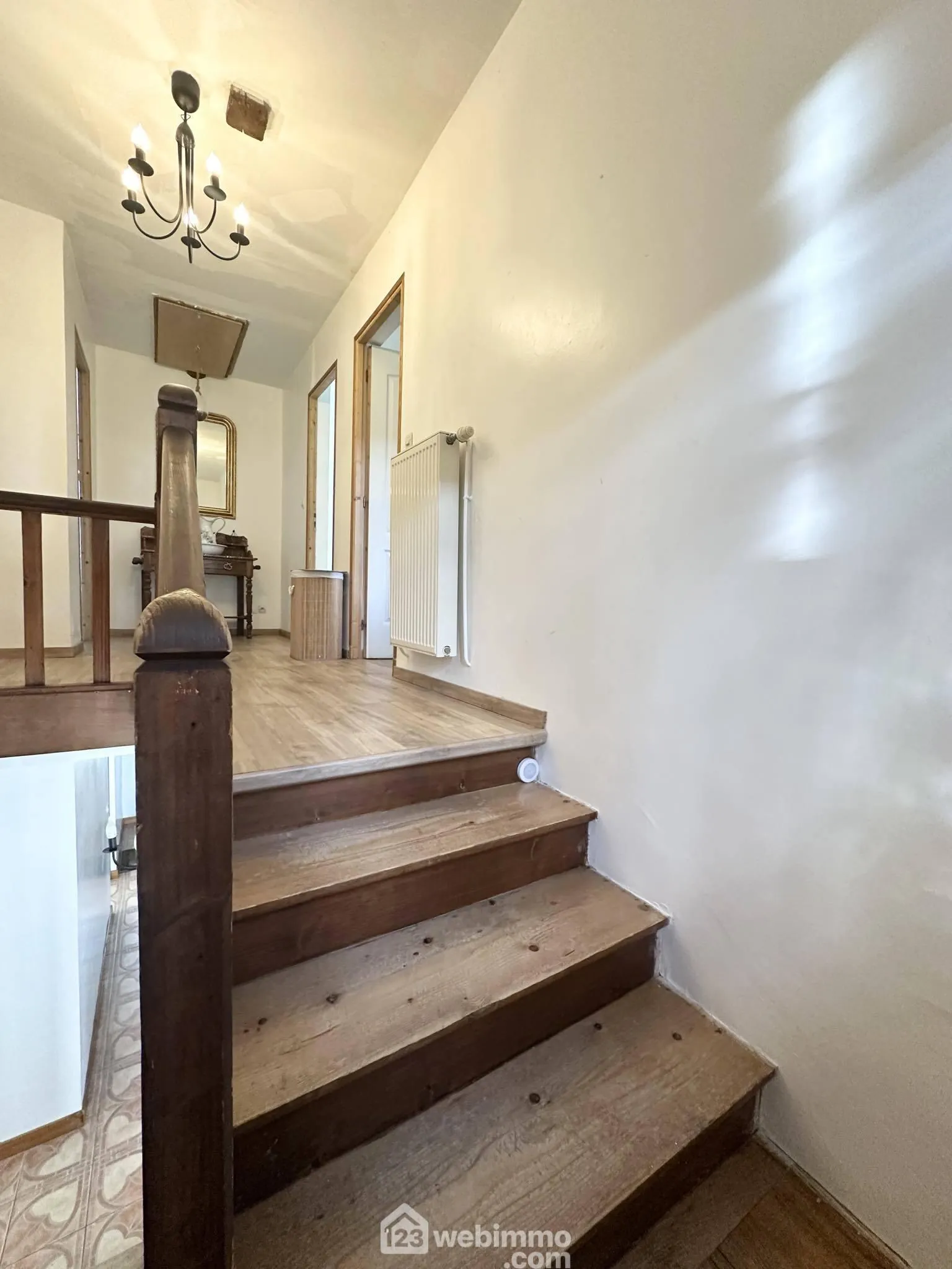 Magnifique maison de 176 m² à Pinon avec garage, cave et terrain clos 