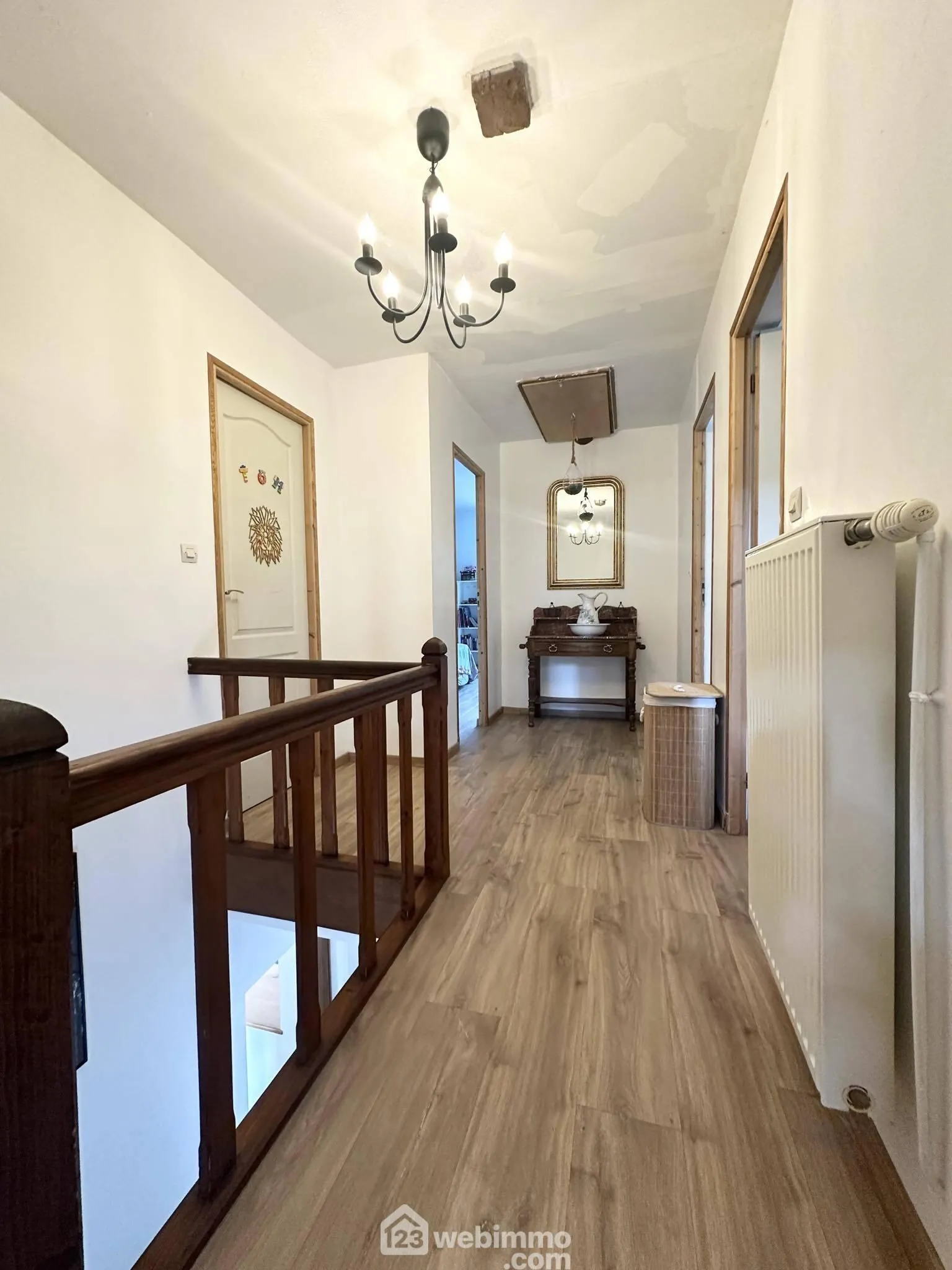 Magnifique maison de 176 m² à Pinon avec garage, cave et terrain clos 