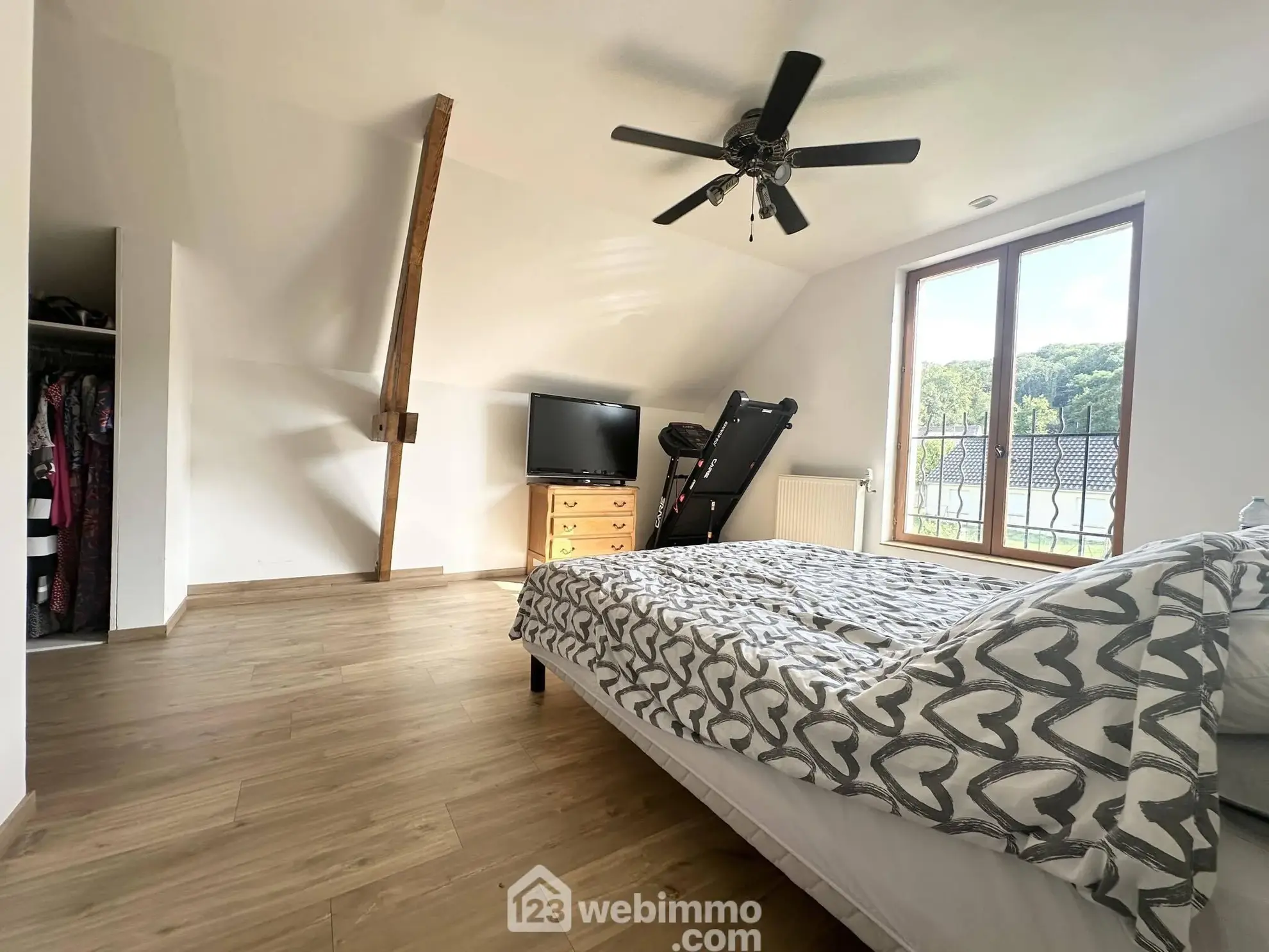 Magnifique maison de 176 m² à Pinon avec garage, cave et terrain clos 