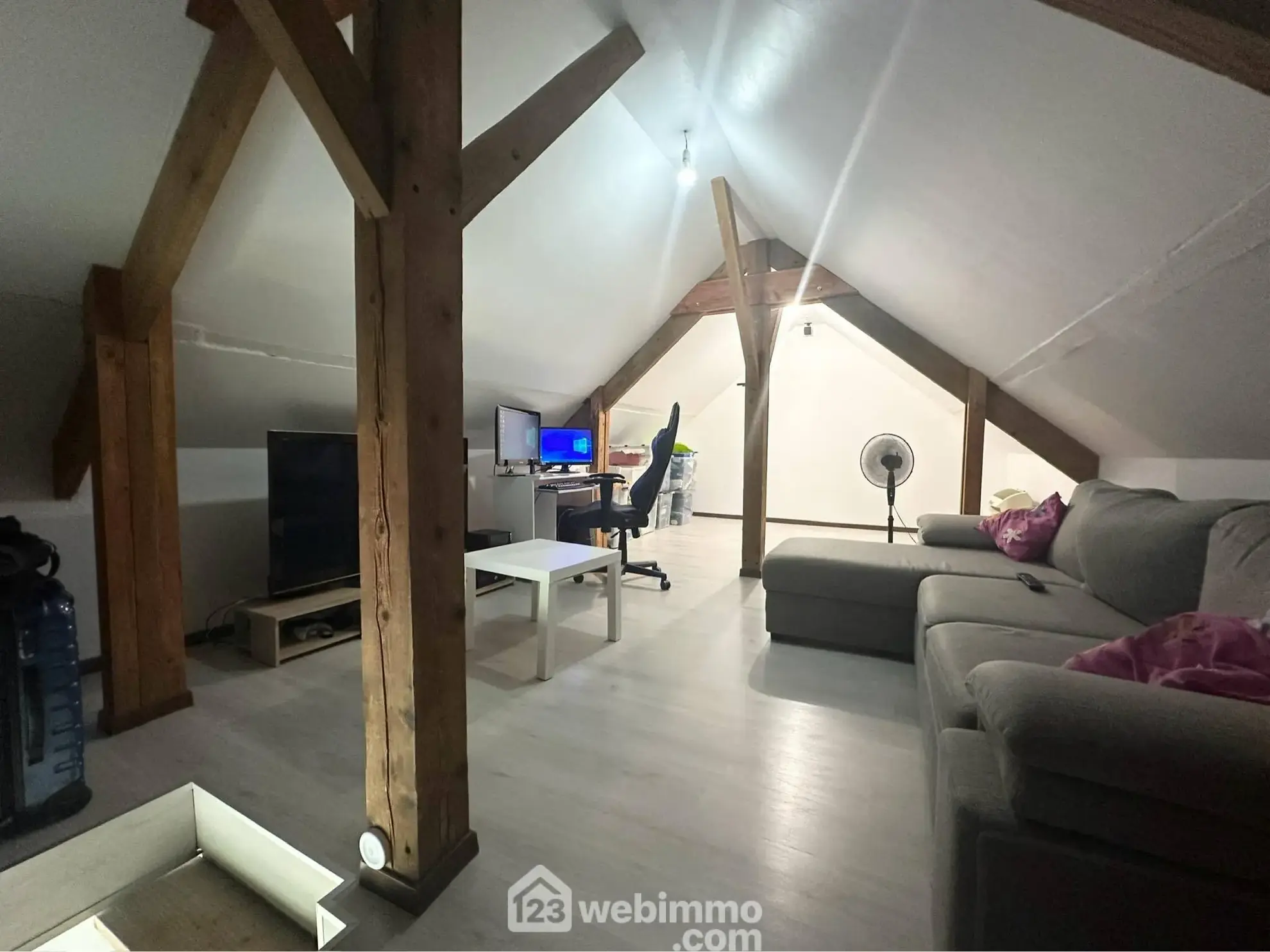 Magnifique maison de 176 m² à Pinon avec garage, cave et terrain clos 