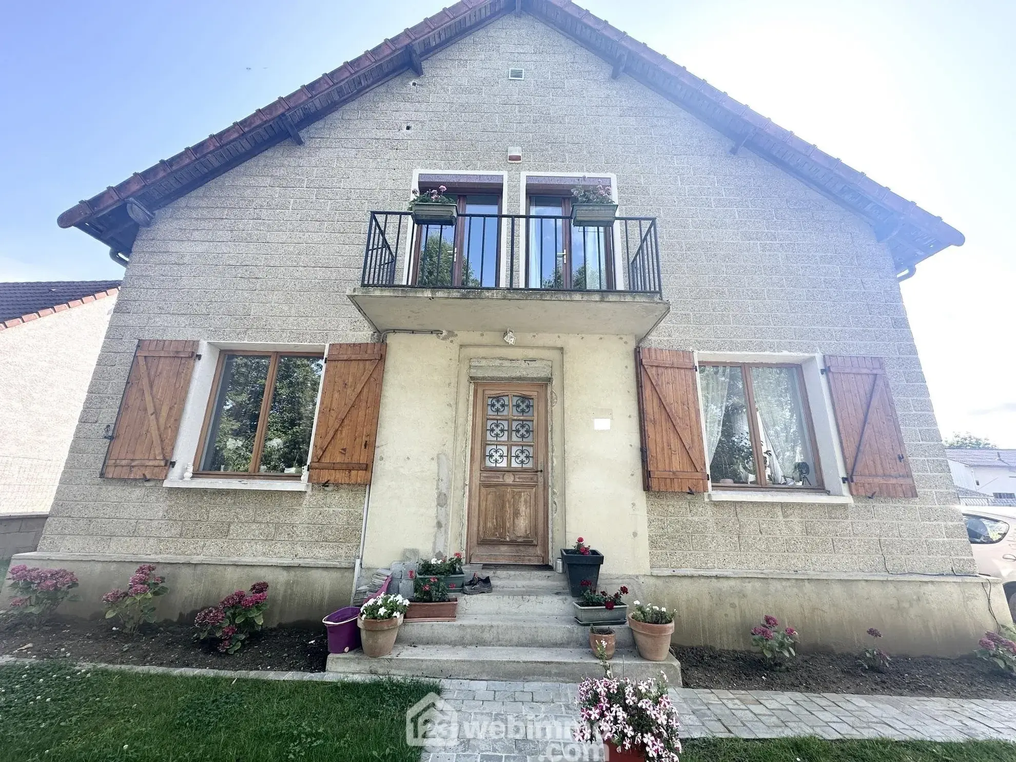 Magnifique maison de 176 m² à Pinon avec garage, cave et terrain clos 