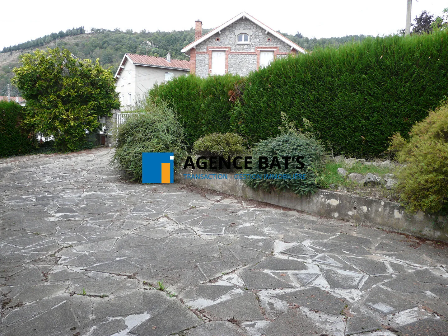 Belle maison de 153 m² à Unieux avec jardin et garage - Secteur calme 
