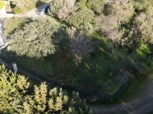 Terrain constructible de 574m² à vendre à Castillon du Gard – secteur résidentiel