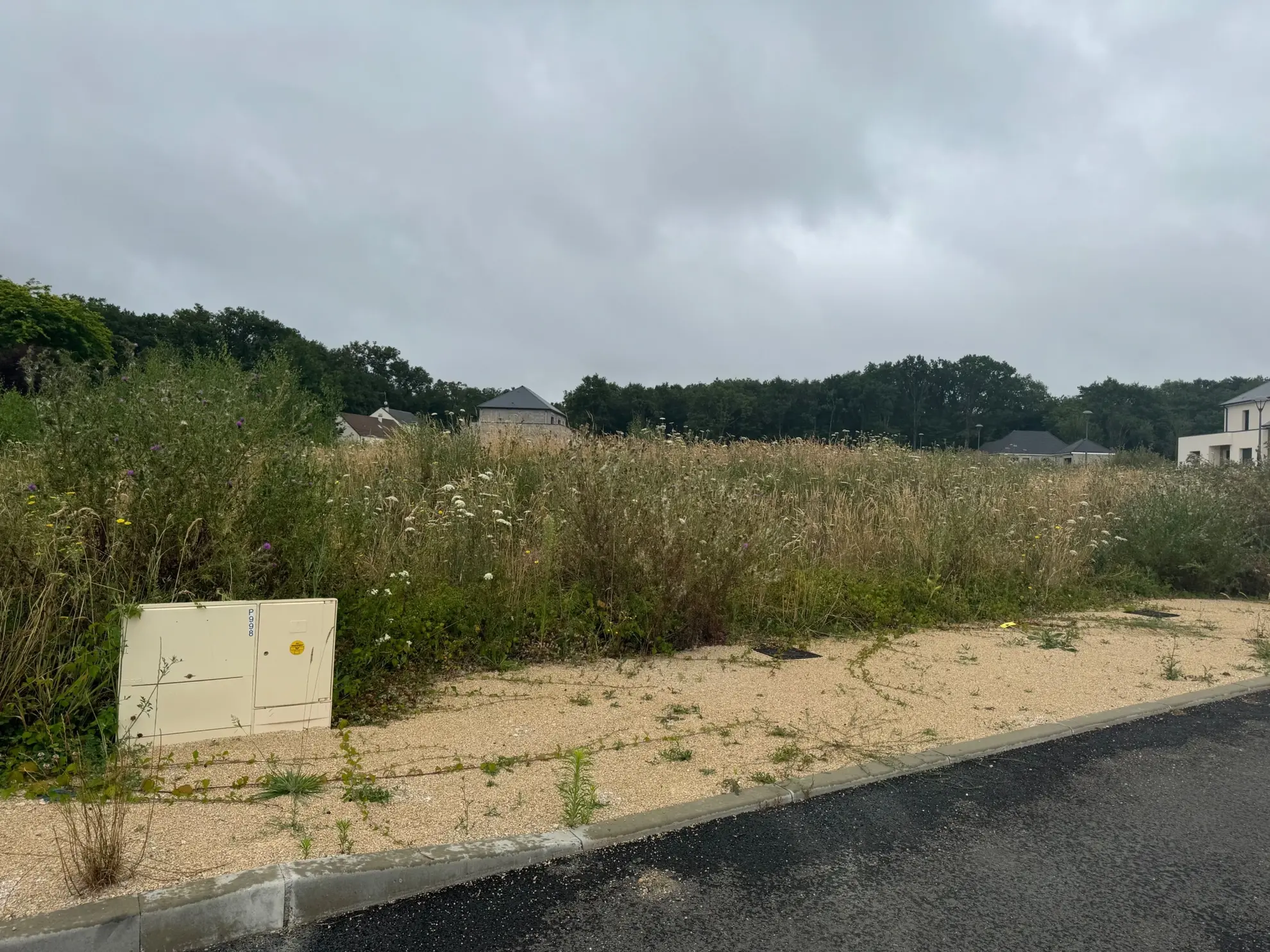 Terrain constructible de 506 m² à Chécy proche Leclerc, idéal pour votre maison écologique 