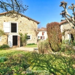 Maison de campagne de 109 m² avec dépendances proche de Civray