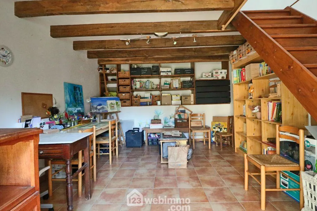 Maison de campagne de 109 m² avec dépendances proche de Civray 