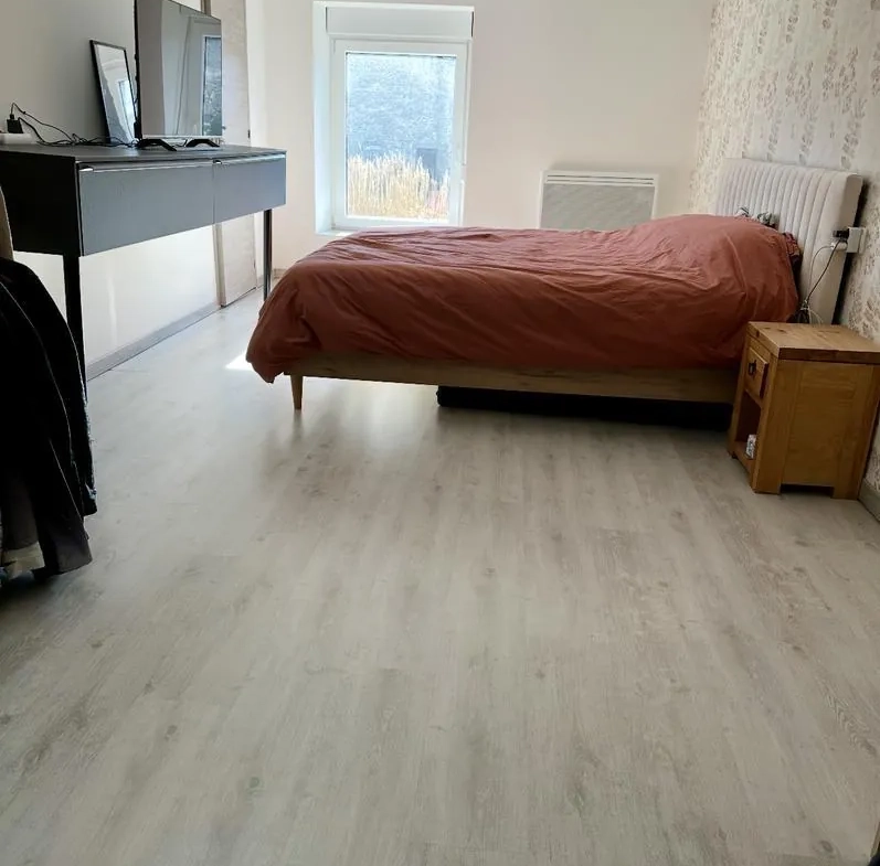 Maison à vendre à Xertigny - Grand espace, terrain et garages 