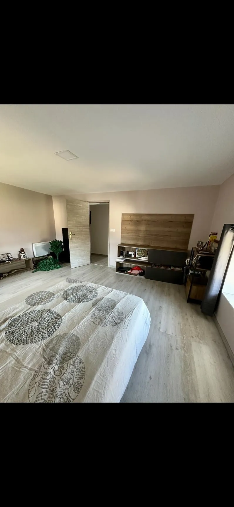 Maison à vendre à Xertigny - Grand espace, terrain et garages 