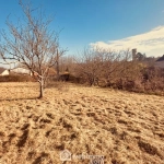 Terrain à bâtir de 1212 m² à Couhé, proche Poitiers avec puits, centre-ville