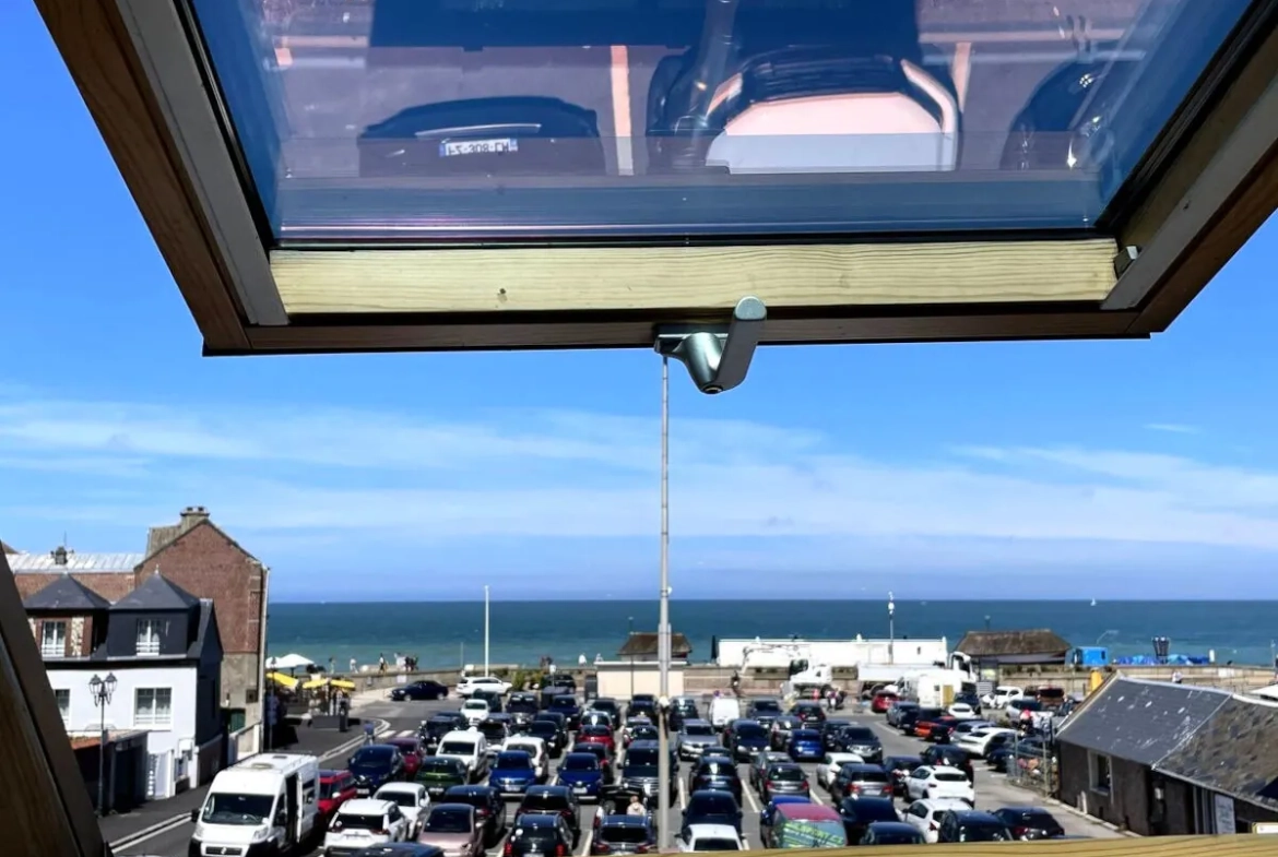 Charmante maison de pêcheur en briques et silex à Étretat avec vue mer et cour intérieure 