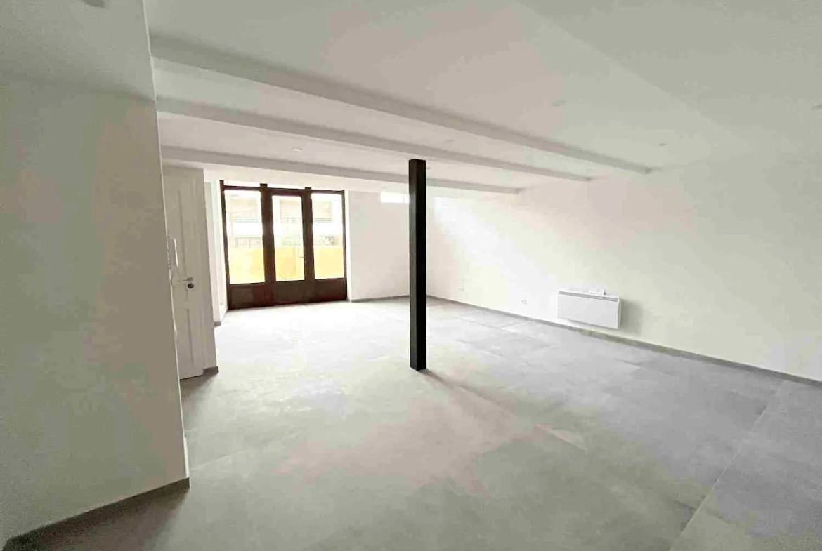 Appartement T3 rénové de 88m² avec terrasse à Apt - Idéal investisseur ou premier achat 