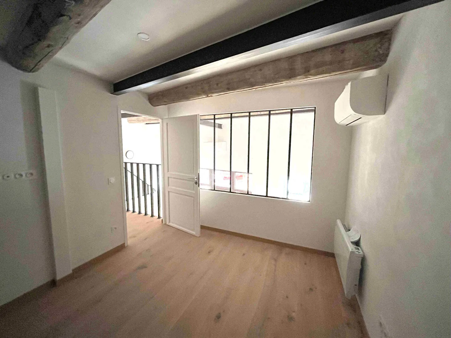 Appartement T3 rénové de 88m² avec terrasse à Apt - Idéal investisseur ou premier achat 