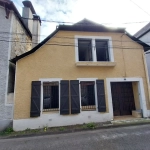 Achat maison de ville à Nay - 115 m² avec potentiel de rénovation