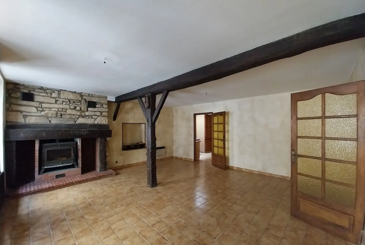 Achat maison de ville à Nay - 115 m² avec potentiel de rénovation 
