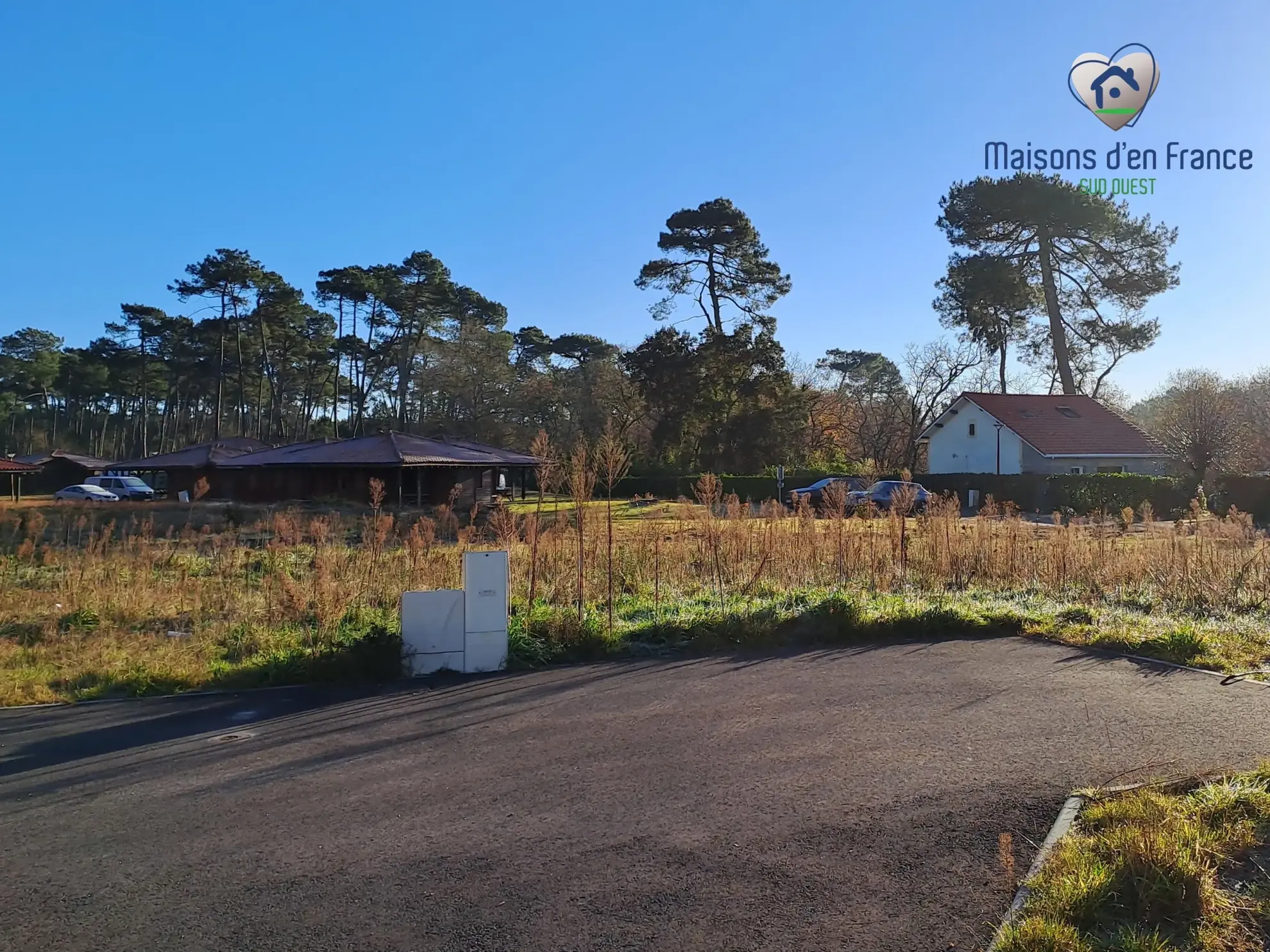 Terrain de 649 m² viabilisé à Pissos, proche Bordeaux et plages océanes 