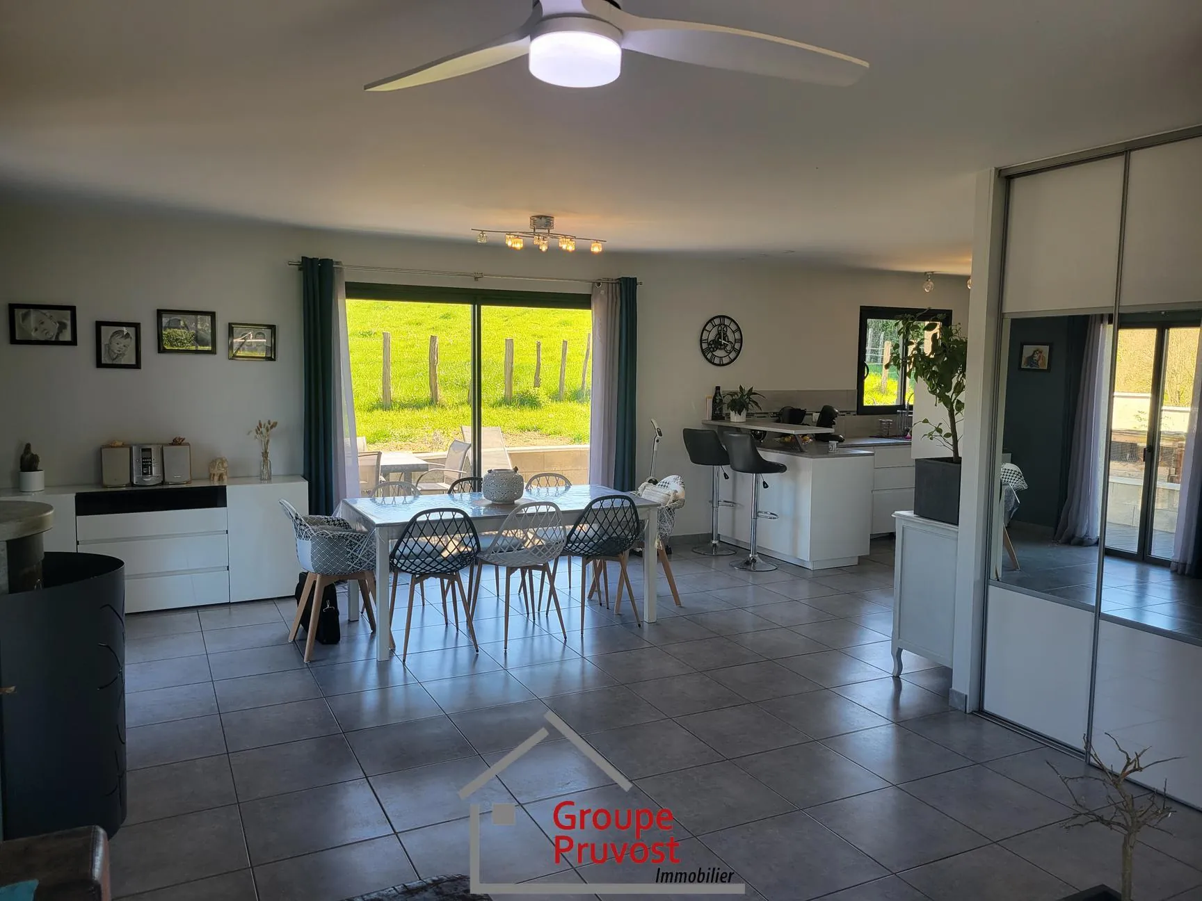 Belle maison familiale de 130m² à Iguérande avec garage et jardin arboré 