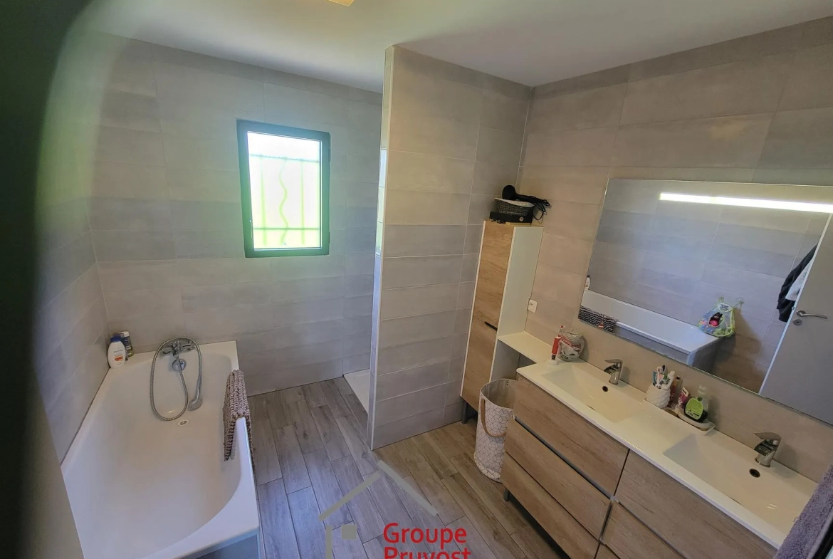 Belle maison familiale de 130m² à Iguérande avec garage et jardin arboré 