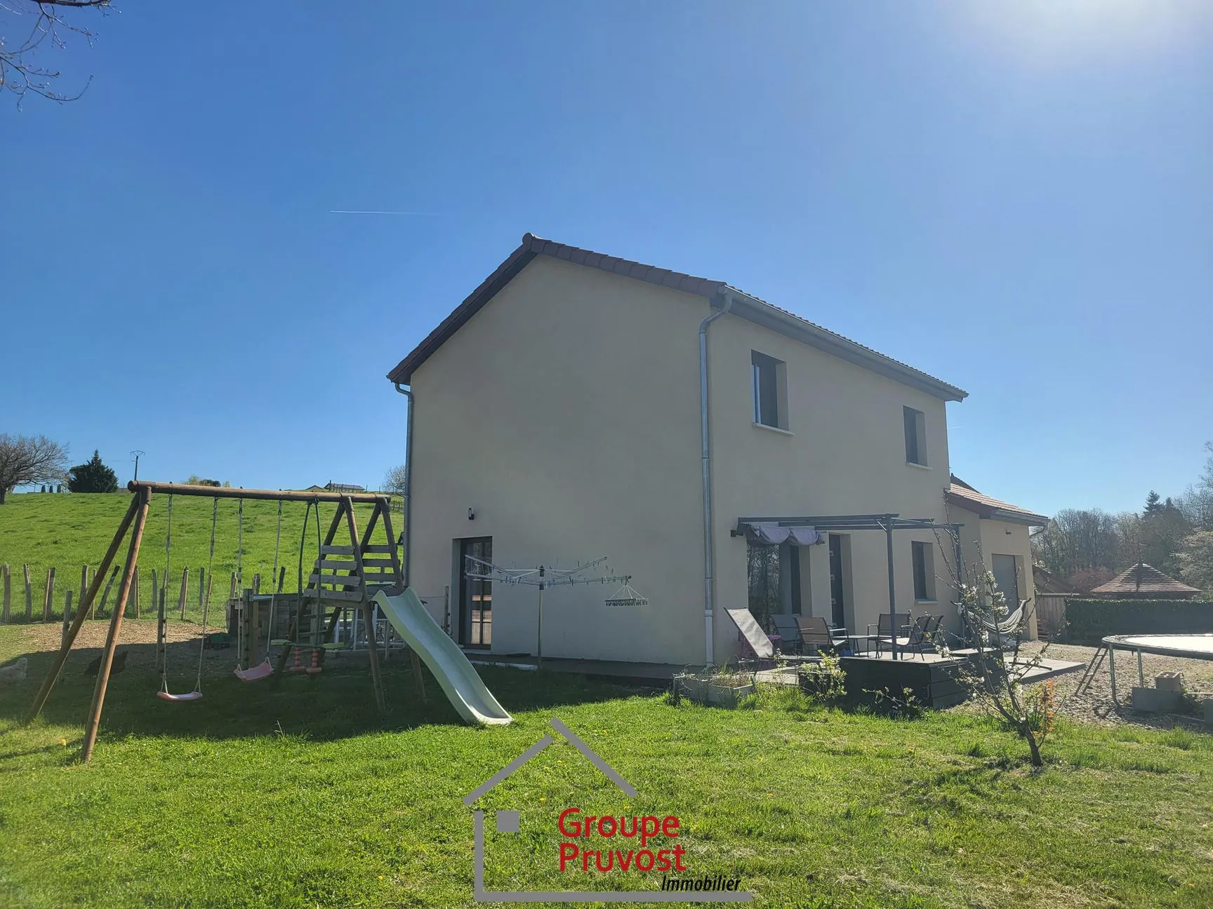 Belle maison familiale de 130m² à Iguérande avec garage et jardin arboré 