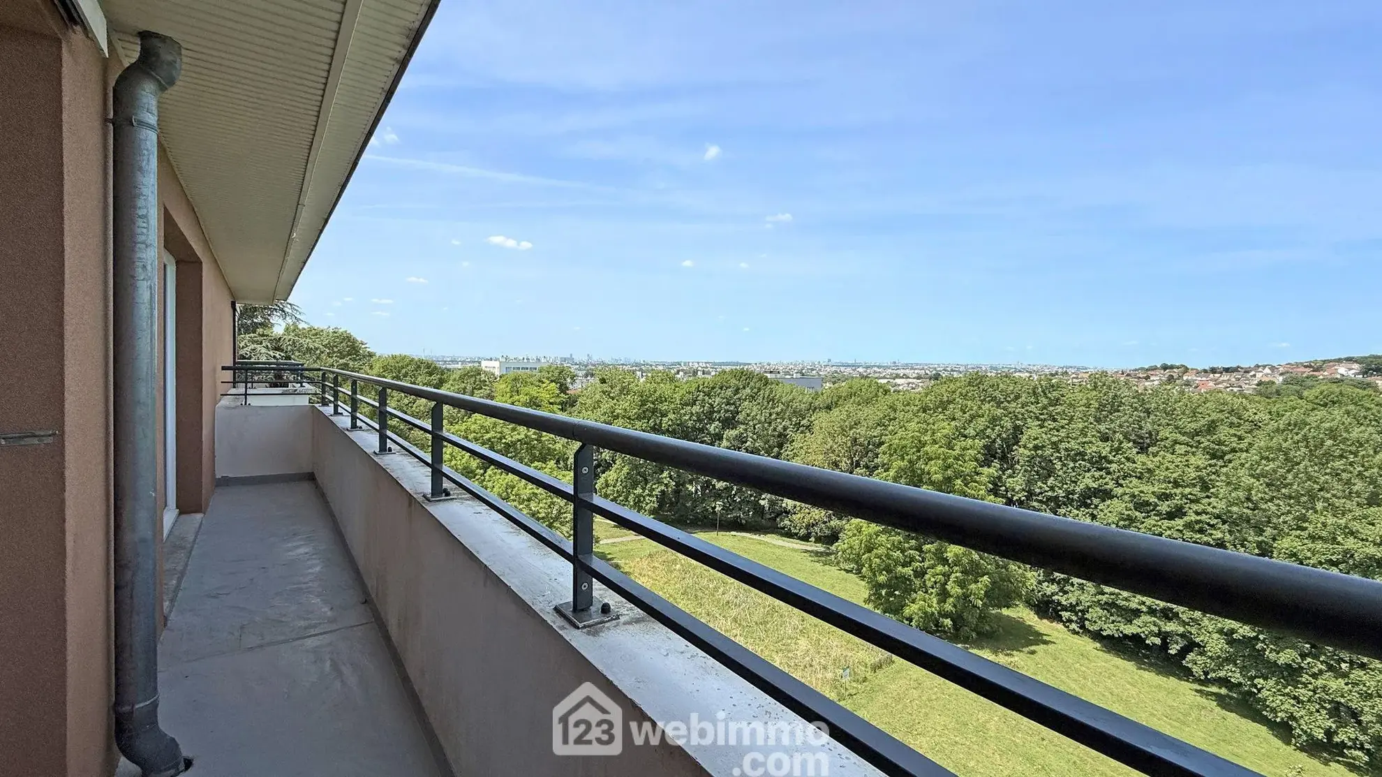 Bel appartement de 42 m² avec balcon à Sucy-en-Brie, idéal pour vivre ou investir 