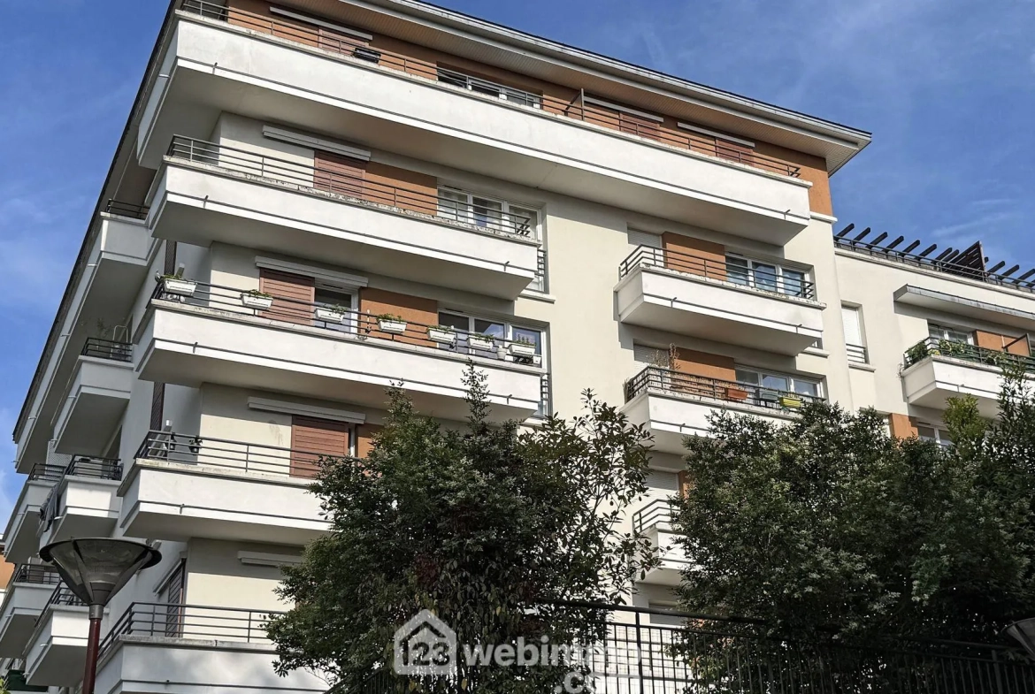 Bel appartement de 42 m² avec balcon à Sucy-en-Brie, idéal pour vivre ou investir 