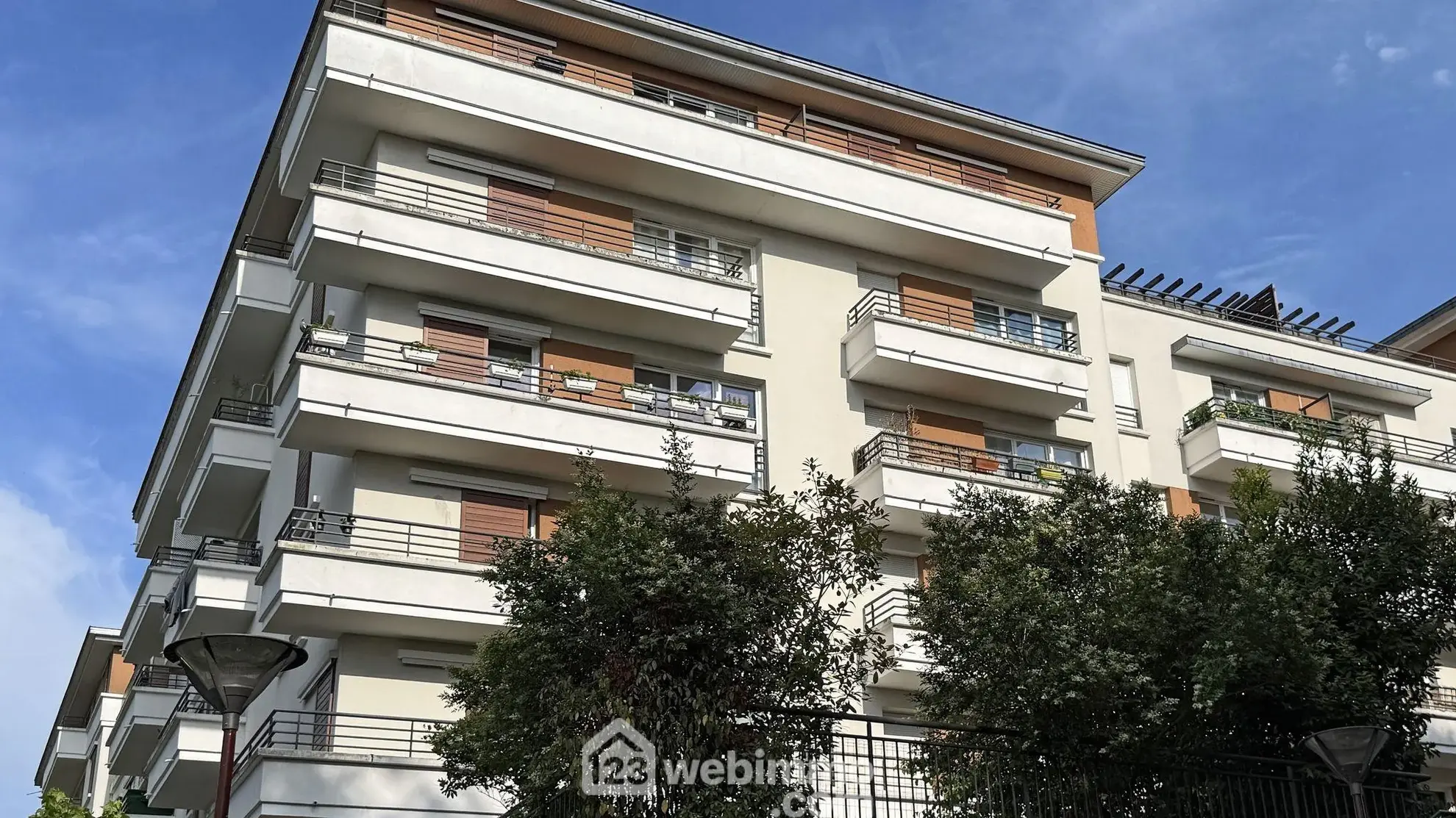 Bel appartement de 42 m² avec balcon à Sucy-en-Brie, idéal pour vivre ou investir 
