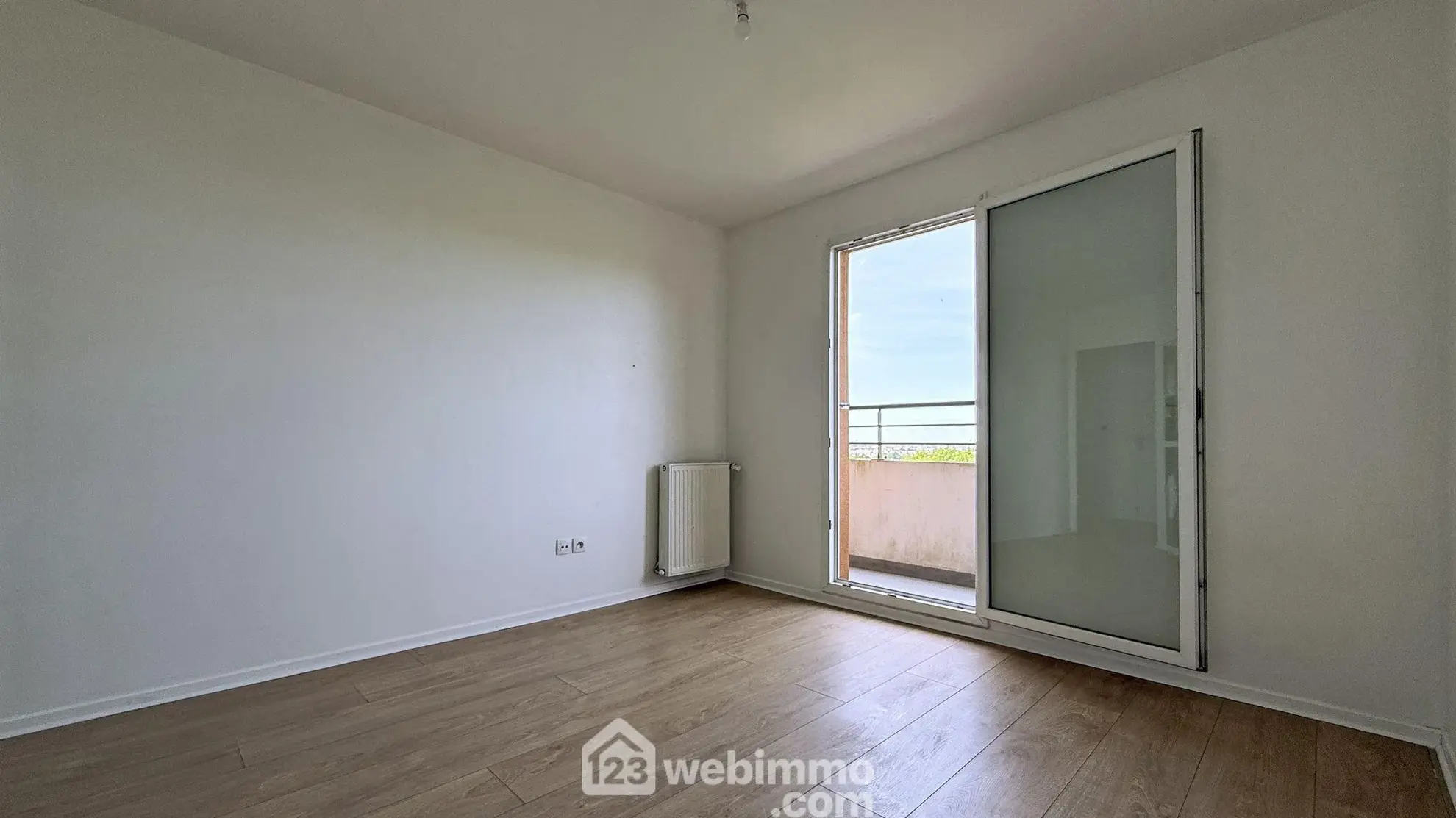 Bel appartement de 42 m² avec balcon à Sucy-en-Brie, idéal pour vivre ou investir 