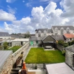 Maison rénovée avec jardin et garage à La Haye-du-Puits - 163m²