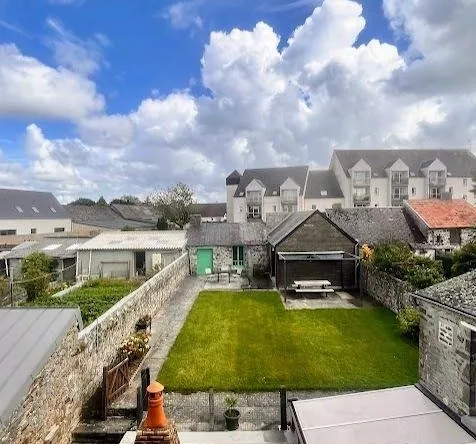Maison rénovée avec jardin et garage à La Haye-du-Puits - 163m²