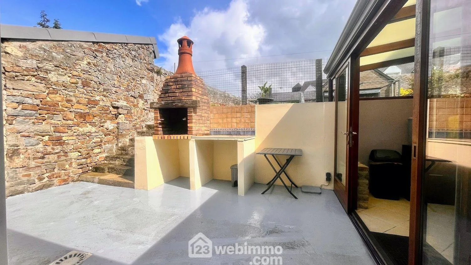 Maison rénovée avec jardin et garage à La Haye-du-Puits - 163m² 