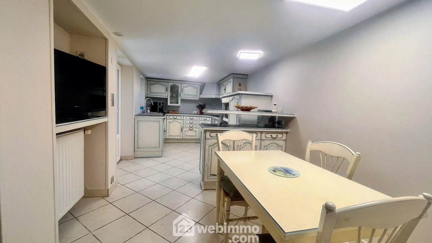 Maison rénovée avec jardin et garage à La Haye-du-Puits - 163m² 