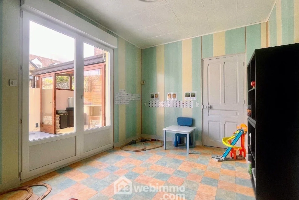 Maison rénovée avec jardin et garage à La Haye-du-Puits - 163m² 