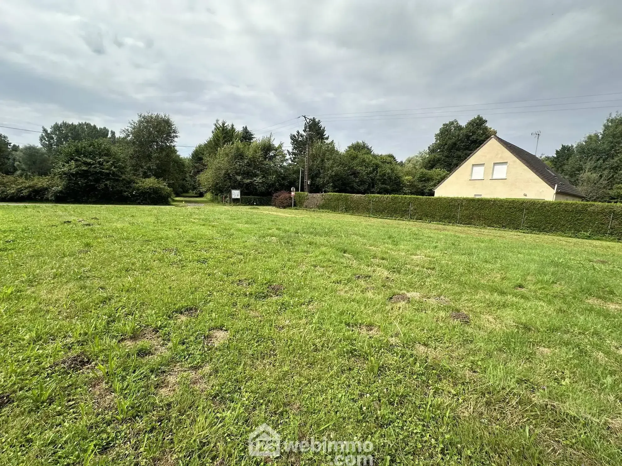 Terrain à bâtir de 935 m² à Merlieux-et-Fouquerolles, idéal pour votre projet immobilier 
