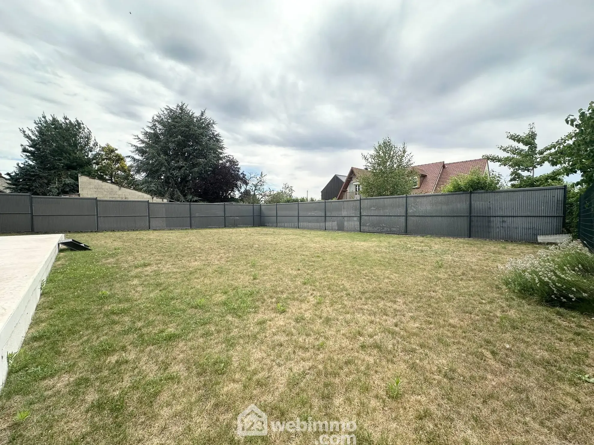 Vente d'un pavillon de 68 m² à Laon avec garage et terrain clos 