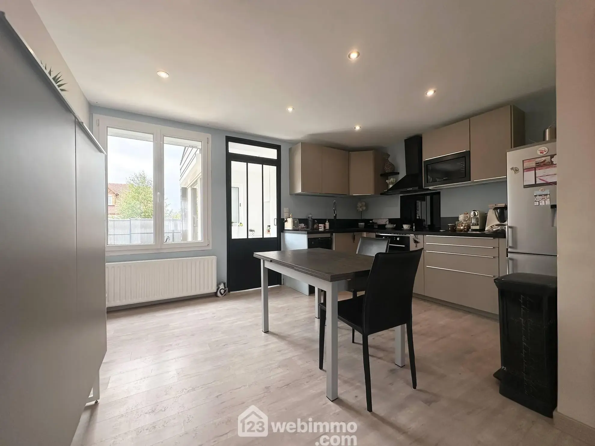 Vente d'un pavillon de 68 m² à Laon avec garage et terrain clos 