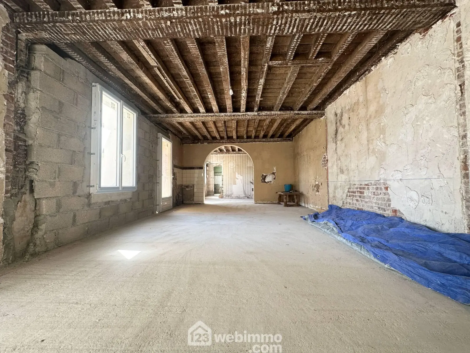 Maison à Rénover de 135 m² à Athies-sous-Laon avec Grand Potentiel 